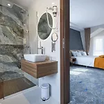 Crystal Hotell