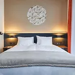 Crystal Hotel 4*