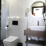 Crystal Hotel 4*