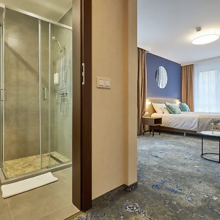 Crystal 4* Хайдусобосло