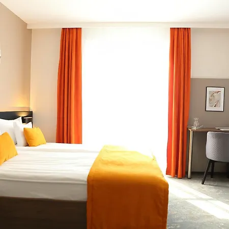 Crystal ホテル ハイデゥソボスロー