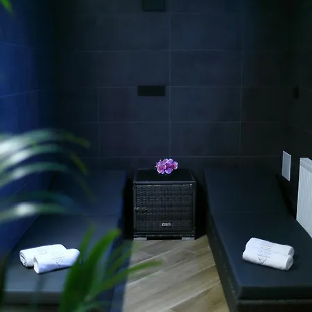 ホテル Crystal ハイデゥソボスロー