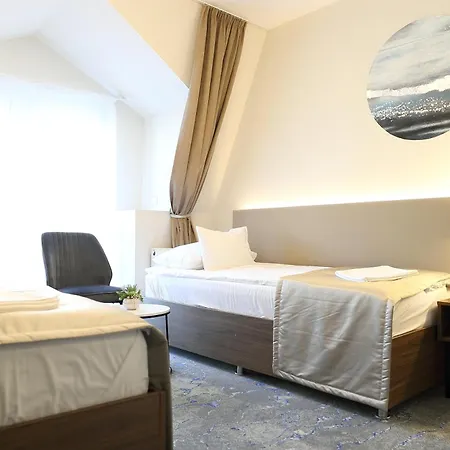 Crystal ホテル 4*