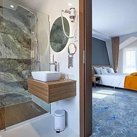 Hotell Crystal