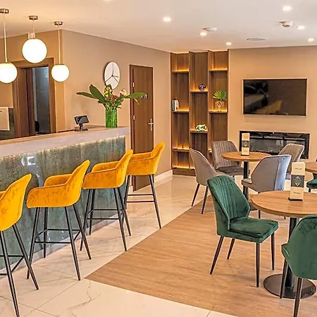 Crystal Hotell 4*