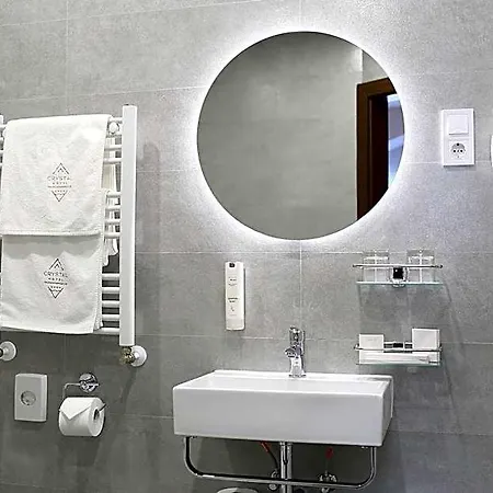 Crystal Hotell 4*