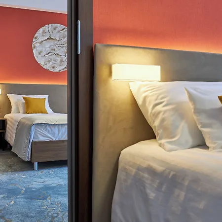 Crystal Hotell