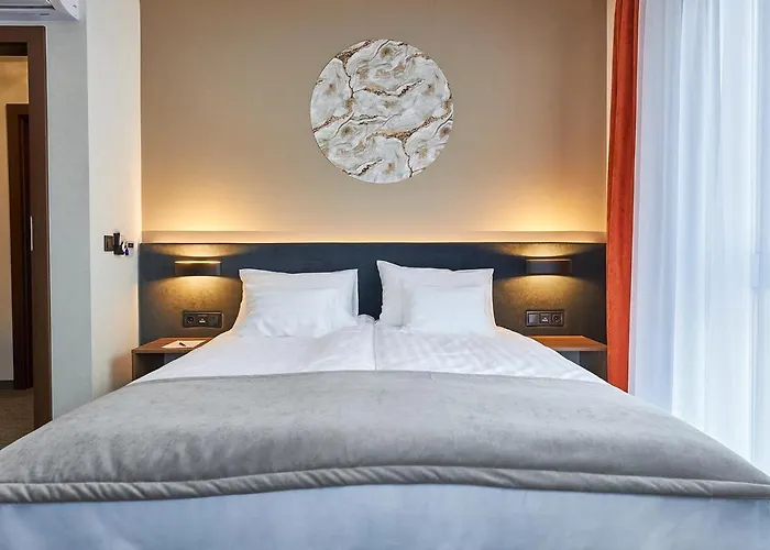 Crystal Hotel 4*