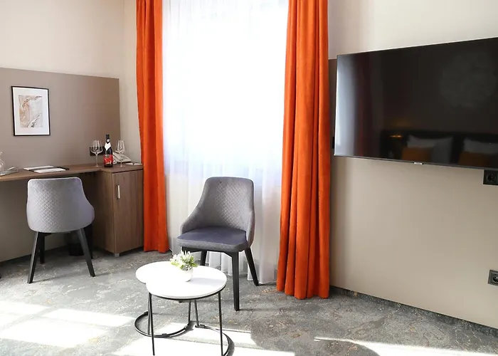 Hotel Crystal 4*